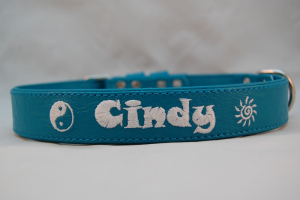 Kunstleder Halsband mit Bestickung